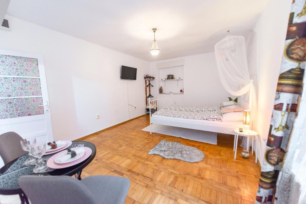 Pine House Apartment Brasov Exterior photo