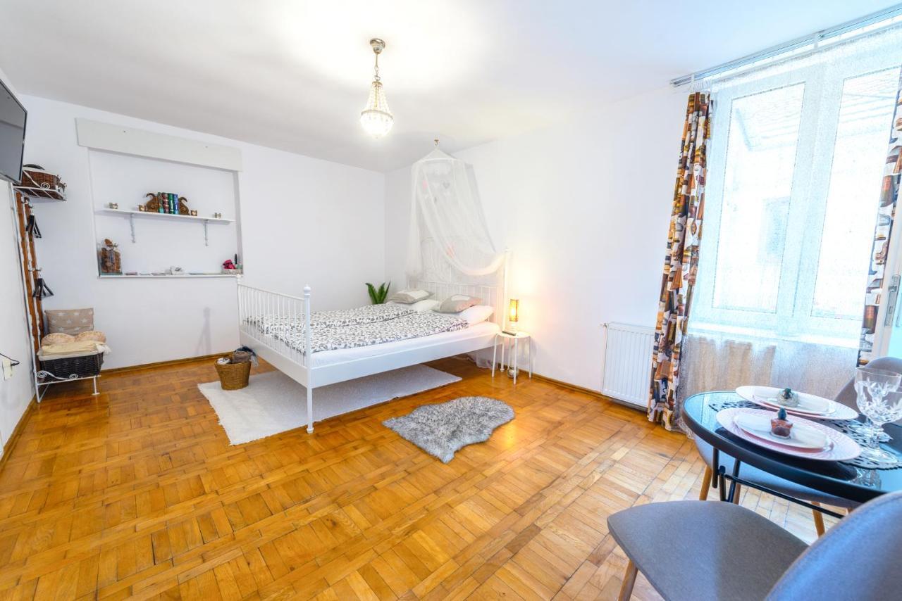 Pine House Apartment Brasov Exterior photo
